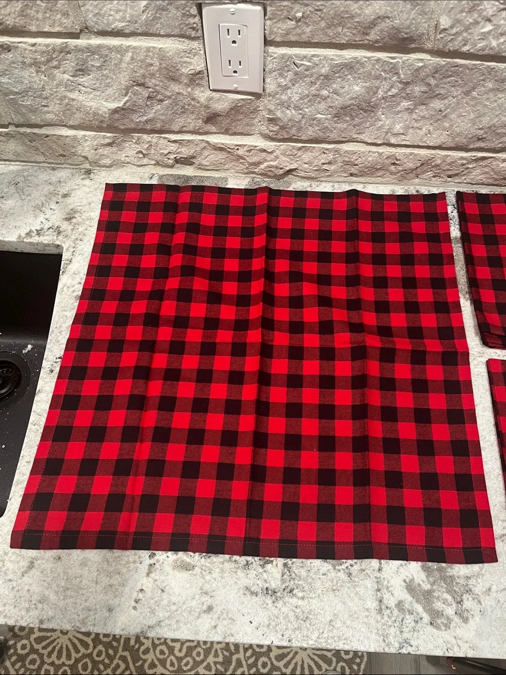 NEW Set of 4 Pier 1 Red and Black Buffalo Plaid Napkins